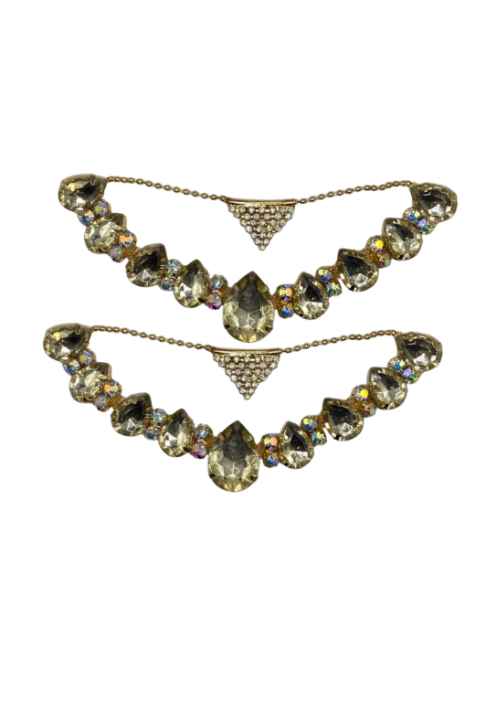 CABEDAL EM "V" - COM STRASS